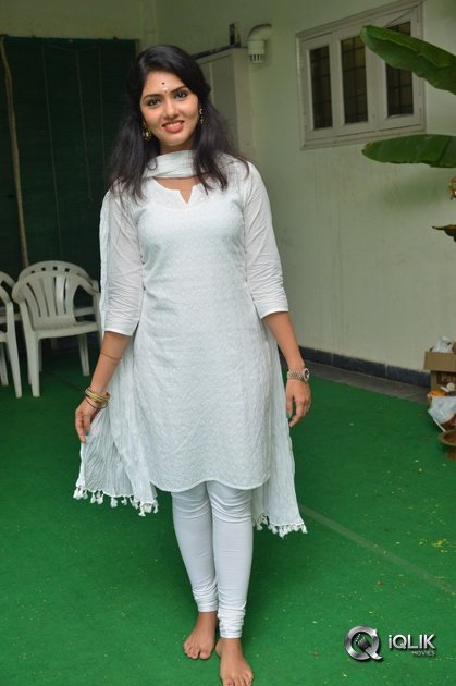 Gayathri-Suresh-At-Lover-Movie-Launch